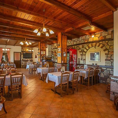 Guesthouse Moucha Екстер'єр фото