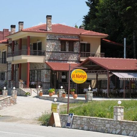 Guesthouse Moucha Екстер'єр фото