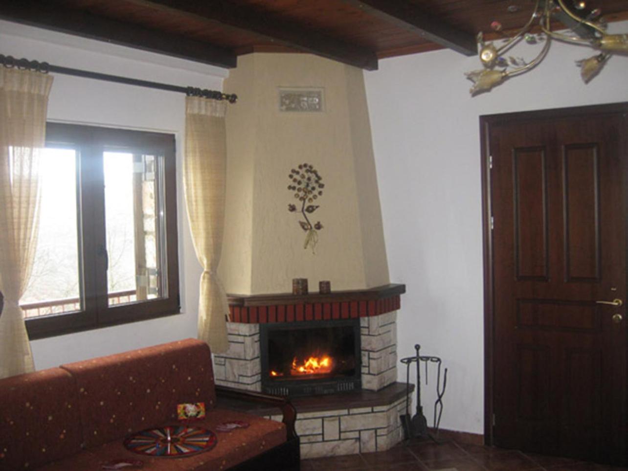 Guesthouse Moucha Екстер'єр фото