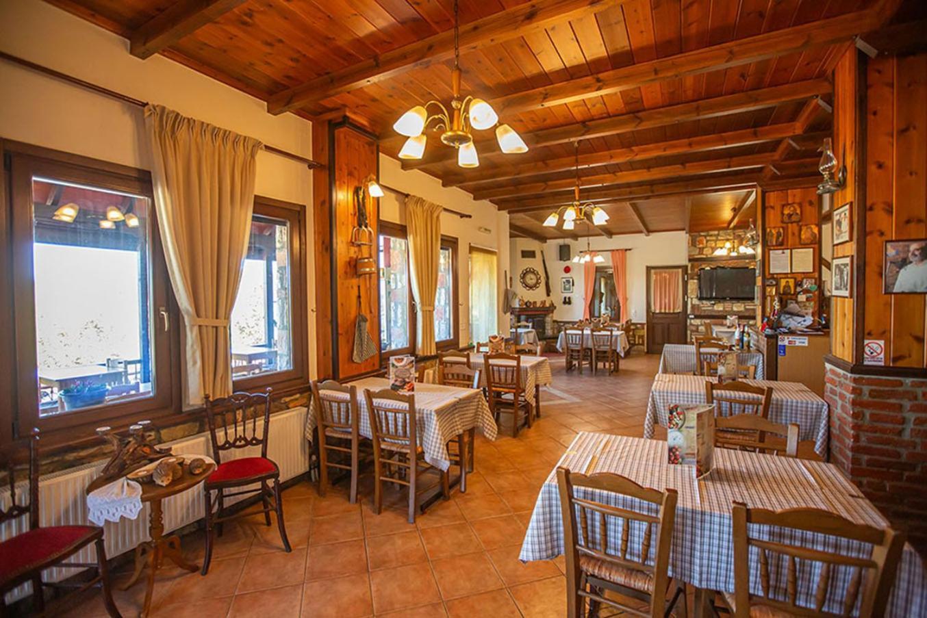 Guesthouse Moucha Екстер'єр фото