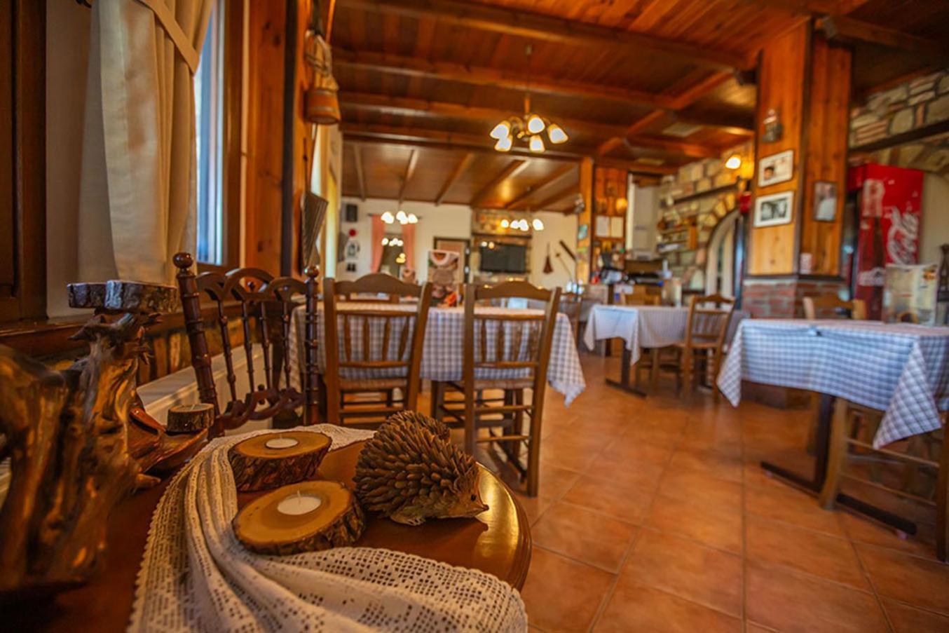 Guesthouse Moucha Екстер'єр фото